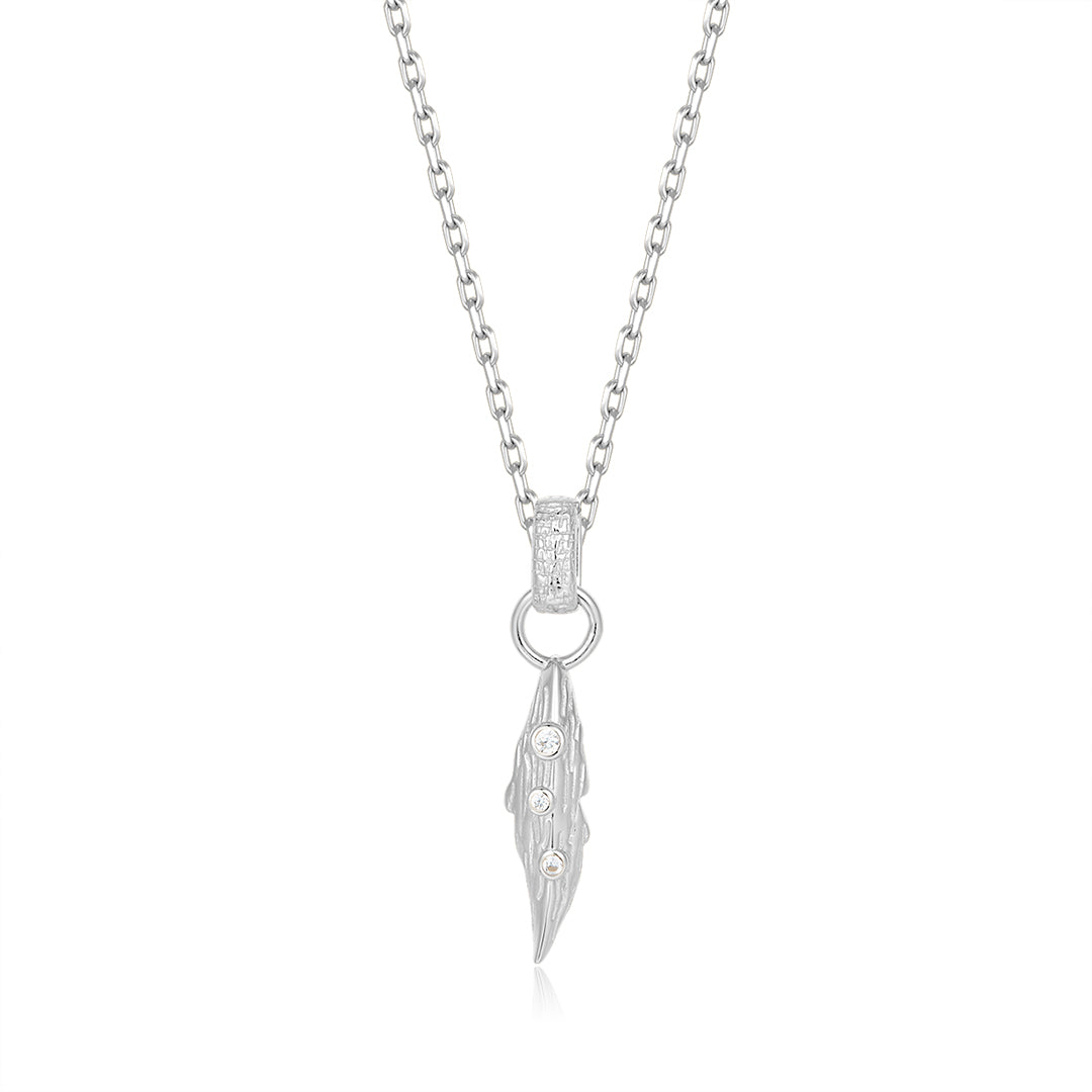 vera design fjodur divine halsmen gull gjof fyrir hana islensk skartgripahonnun