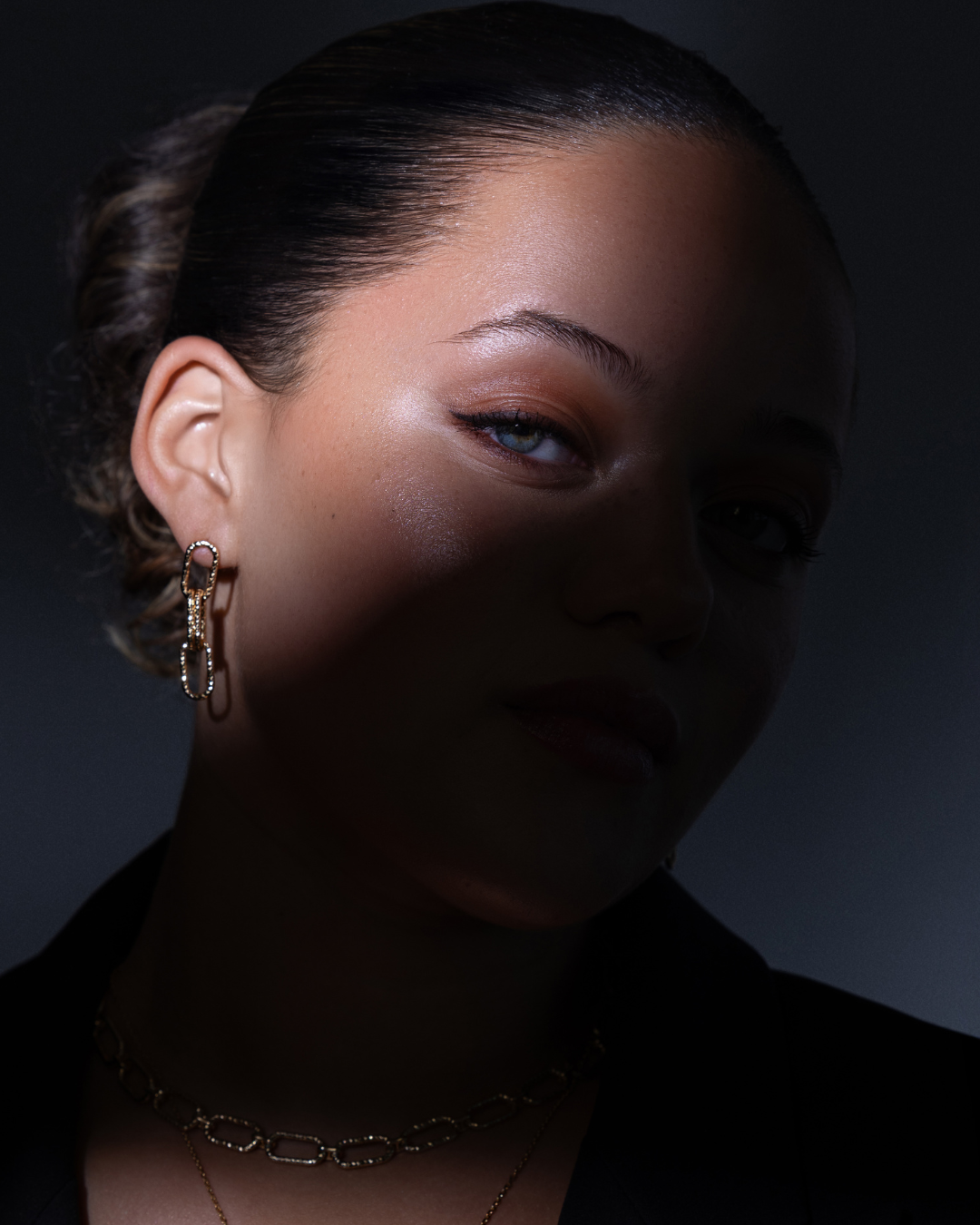 NEXUS CRYSTAL EARRINGS